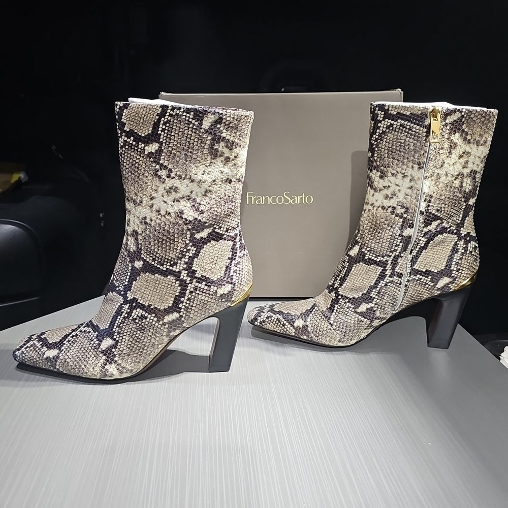 Franco Sarto Briar Grey Leather Snake Print Snip Toe Heeled Boots Womens 11M NEW